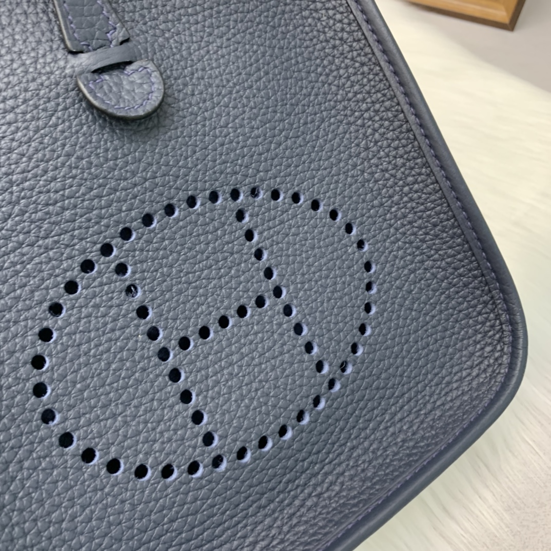 에르메스 미니 에블린16 사파이어블루 은장 끌레망스 가죽